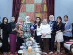 Ketua-TP-PKK-Provinsi-Sumatera-Selatan-Feby-Deru-menerima-audiensi-HIPMI.jpg