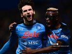 Khvicha-Kvaratskhelia-kiri-dan-Victor-Osimhen-selebrasi-gol-untuk-Napoli.jpg