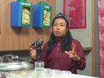 Komika-Praz-Teguh-menyatakan-pamit-dari-acara-Podcast-Warung-Kopi.jpg