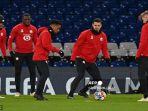 Lille-Jonathan-David-kiri-Lille-Timothy-Weah-2L-Angel-Gomes-3L.jpg