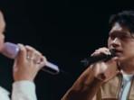Lirik-Lagu-Tetap-Bukan-Kamu-by-Rony-Parulian-ft-Raisa.jpg