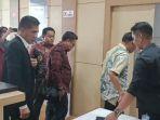 Mantan-Wakil-Walikota-Palembang-Fitrianti-Agustinda-dan-suaminya-Dedi.jpg