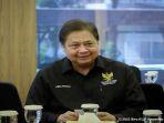 Menko-Airlangga-Hartarto-dalam-acara-peluncuran-buku-laporan-vaksisasi-covi-19.jpg