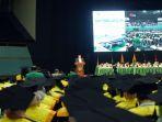 Menko-Perekonomian-Airlangga-memberi-pembekalan-wisuda-Universitas-Nasional.jpg