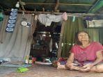 Nenek-Tik-warga-OI-tinggal-di-gubug-reot-seorang-diri.jpg