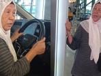 Oma-Nino-Kini-Minta-Belikan-Raffi-Ahmad-Mobil-Rp-400-Juta.jpg