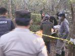 PENEMUAN-MAYAT-DI-KEBUN-KARET.jpg