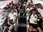 Para-pemain-Timnas-Indonesia-yang-bertolak-ke-Vietnam.jpg