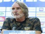 Pelatih-Dewa-United-Jan-Olde-Riekerink.jpg