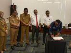 Penandatangan-berita-acara-Sosialisasi-Survei-Seismik-2D-Amalia-SKK-Migas-PT-Pertamina-EP.jpg