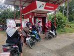 Pengendara-beli-BBM-di-Pertashop-di-Muara-Enim.jpg