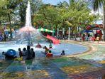 Pengunjung-Opi-Water-Fun-Jakabaring.jpg