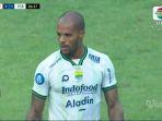 Penyerang-Persib-Bandung-David-da-Silva-seusai-mencetak-gol-ke-gawang-Persija-Jakarta.jpg