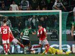 Penyerang-Sporting-Paulinho-mencetak-gol-pada-laga-leg-pertama-babak-16-besar.jpg