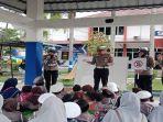 Personil-Satlantas-Polres-Muba-ketika-memberikan-edukasi-mengenai-keselamatan-berlalu-lintas.jpg