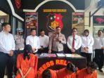 Polres-Lubuklinggau-menggelar-ungkap-kasus-praktik-bisnis-prostitusi-online.jpg