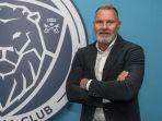 Potret-pelatih-berkebangsaan-Jerman-Thorsten-Fink.jpg
