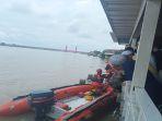 Proses-pencarian-Ansori-28-korban-tenggelam-di-sungai-musi.jpg