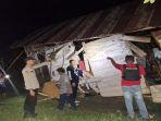 Detik-detik Rumah di Ogan Ilir Roboh Diterjang Angin Kencang, Satu Keluarga Selamat dari Maut