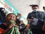 Rotary-club-Palembang-bagi-bingkisan-pada-anak-selesai-sunatan-massal.jpg