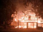 Salah-satu-rumah-yang-terbakar-di-Kecamatan-Jirak-Jaya-Kabupten-Muba.jpg