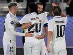 Striker-Real-Madrid-Karim-Benzema-merayakan-gol-ke-gawang-Eintracht-Frankfurt.jpg