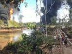 Sumur-minyak-ilegal-dekat-lokasi-Sungai-Parung-terbakar.jpg