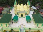 Tampak-foto-udara-Masjid-Raya-Sultan-Riau-Penyengat-di-Tanjung-Pinang-Kepri.jpg