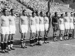 Timnas-Italia-berpose-jelang-laga-final-Piala-Dunia-1934-kontra-Cekoslovakia.jpg