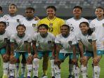 Timnas-Putri-Indonesia-U-19-foto-bersama-sebelum-bertanding.jpg