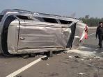 Toyota-Fortuner-yang-dikemudikan-Dirut-RSUD-Ogan-Ilir-terbalik-di-Tol-Indralaya-Prabumulih.jpg