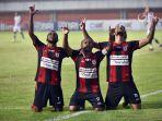 Trio-Persipura.jpg