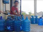 Usaha-galon-milik-Helmi-di-Desa-Ukak-Lebar-Lahat.jpg