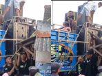Viral-Truk-Parade-Sound-Horeg-di-Jember-Terhalang-Masuk-Kru-Langsung-Rusak-Warung-Warga-Murka.jpg