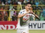 Witan-Sulaeman-rayakan-gol-dalam-laga-Liga-1-2023-2024-antara-PSM-Makassar-vs-Persija-Jakarta.jpg