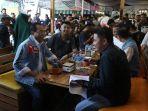 berdialog-dengan-sejumlah-komunitas-biker-di-gunz-cafe.jpg