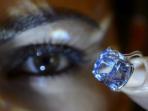 berlian-langka-blue-moon_20151112_233622.jpg