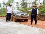 bupati-cek-jalan.jpg