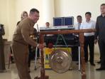 bupati-ogan-ilir-pukul-gong_20160726_081644.jpg
