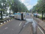 bus-santri-terbalik.jpg