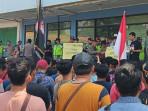 demo-pedagang-pasar-induk-jakabaring-palembang-2.jpg