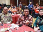 ekretaris-daerah-sumatera-selatan-h-nasrun-umar-tengah.jpg