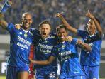 ekspresi-pemain-persib-usai-gol-frets-butuan.jpg