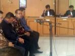 empat-terdakwa-korupsi-muba_20160502_102811.jpg