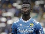 ezechiel-ndouassel-mundur-persib-bandung-siapkan-pengganti-berikut-ini-sosoknya.jpg
