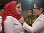 febrita-lustia-herman-deru-lantik-ketua-pmi-oku-selatan.jpg