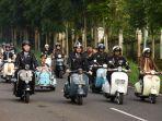 foto-naik-vespa-bupati.jpg