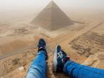 foto-pemuda-mendaki-piramida-giza_20160203_071220.jpg