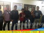 furqon-keempat-dari-kiri-tersangka-pelaku-pencurian_20180110_144514.jpg
