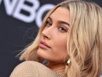 hailey-baldwin_20180919_071651.jpg